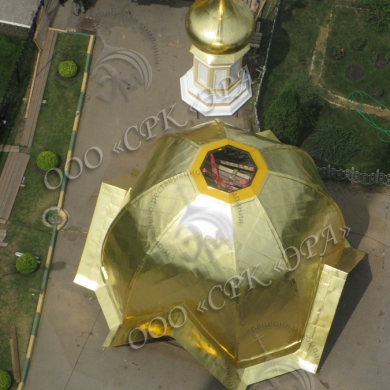 Новые купола и крест на Дивеевской колокольне
