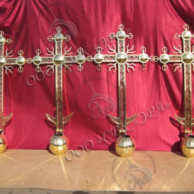 Изготовление крестов, наверший, шпилей компанией «Эра»
